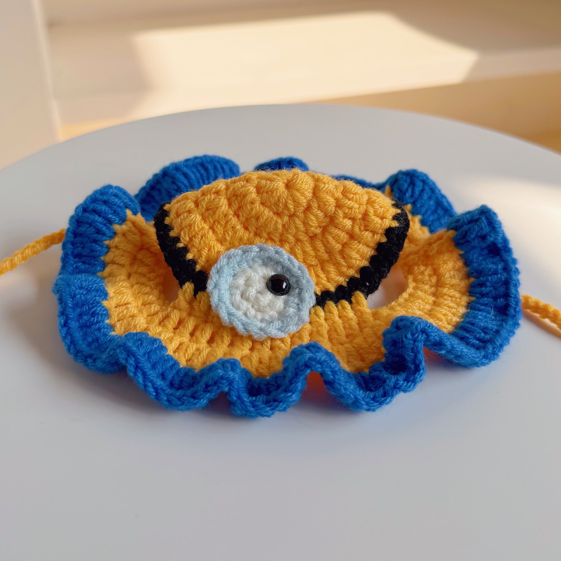 Funny Eye Crochet Pet Collar – Cute Character Style
