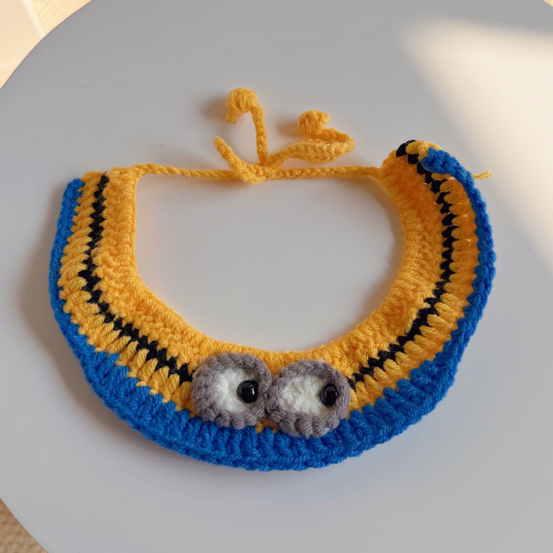 Funny Eye Crochet Pet Collar – Cute Character Style