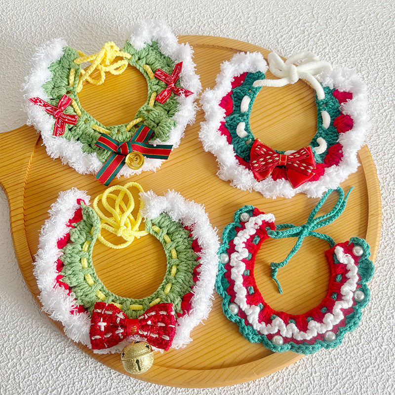 Luxury Christmas Crochet Pet Collar – Plush Trim Holiday Design for Cats & Small Dogs
