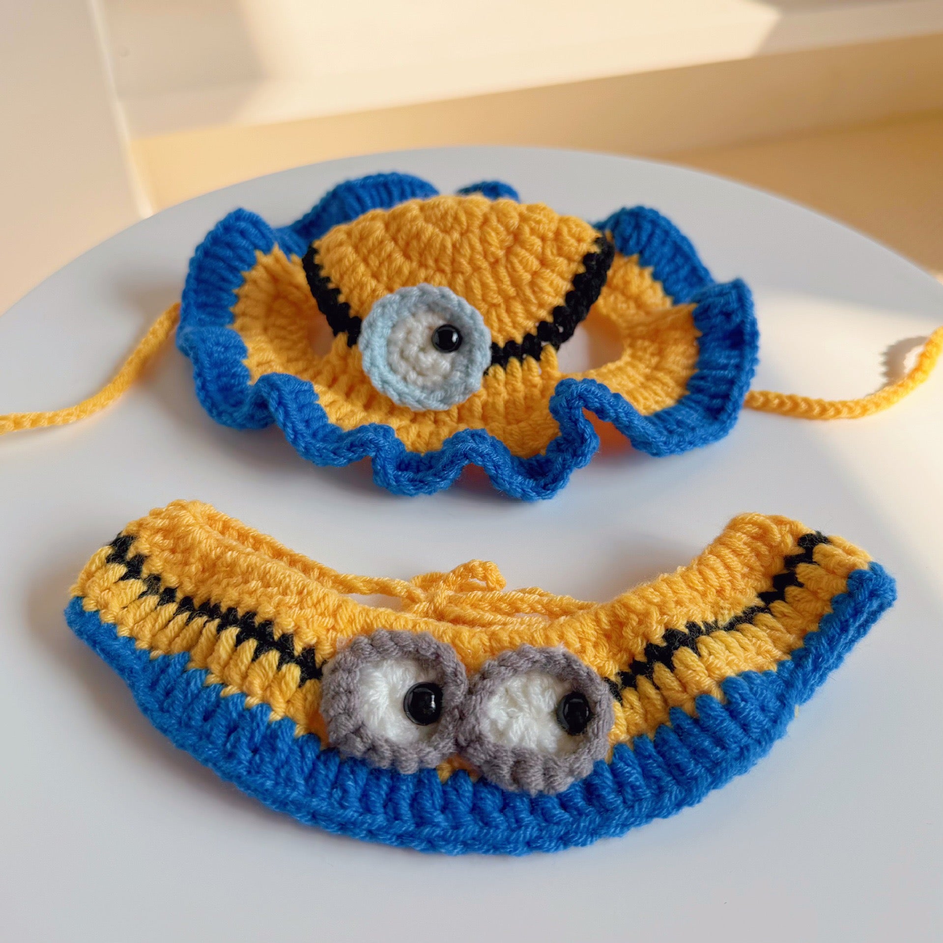 Funny Eye Crochet Pet Collar – Cute Character Style