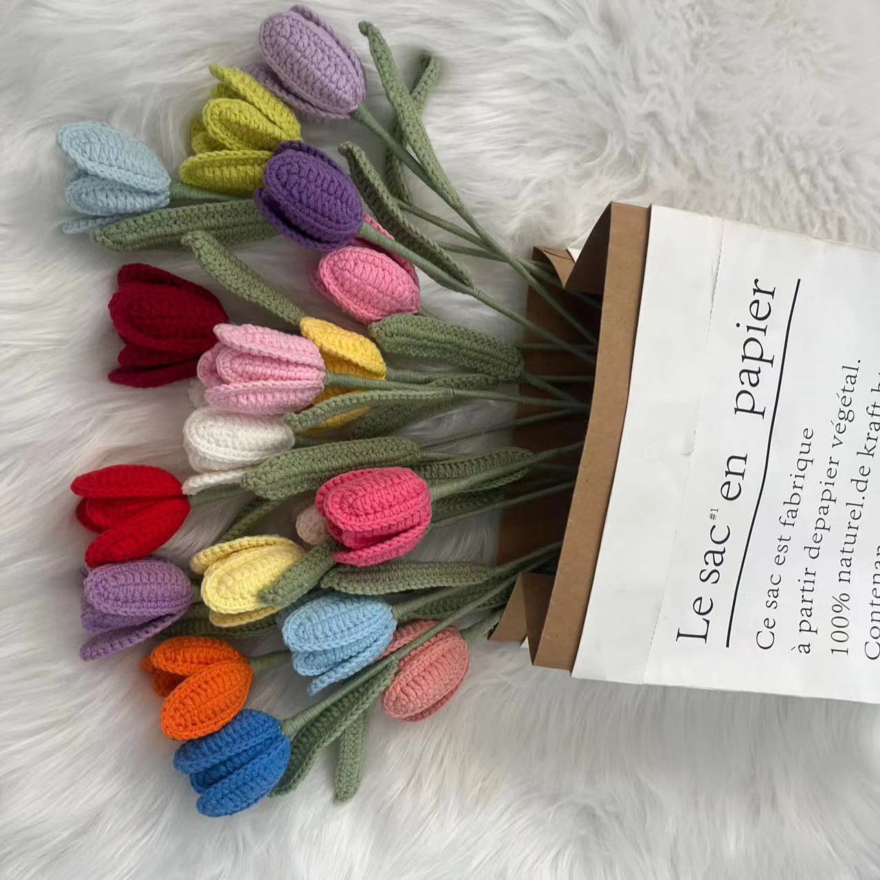 Tulip Soft & Timeless Floral Charm