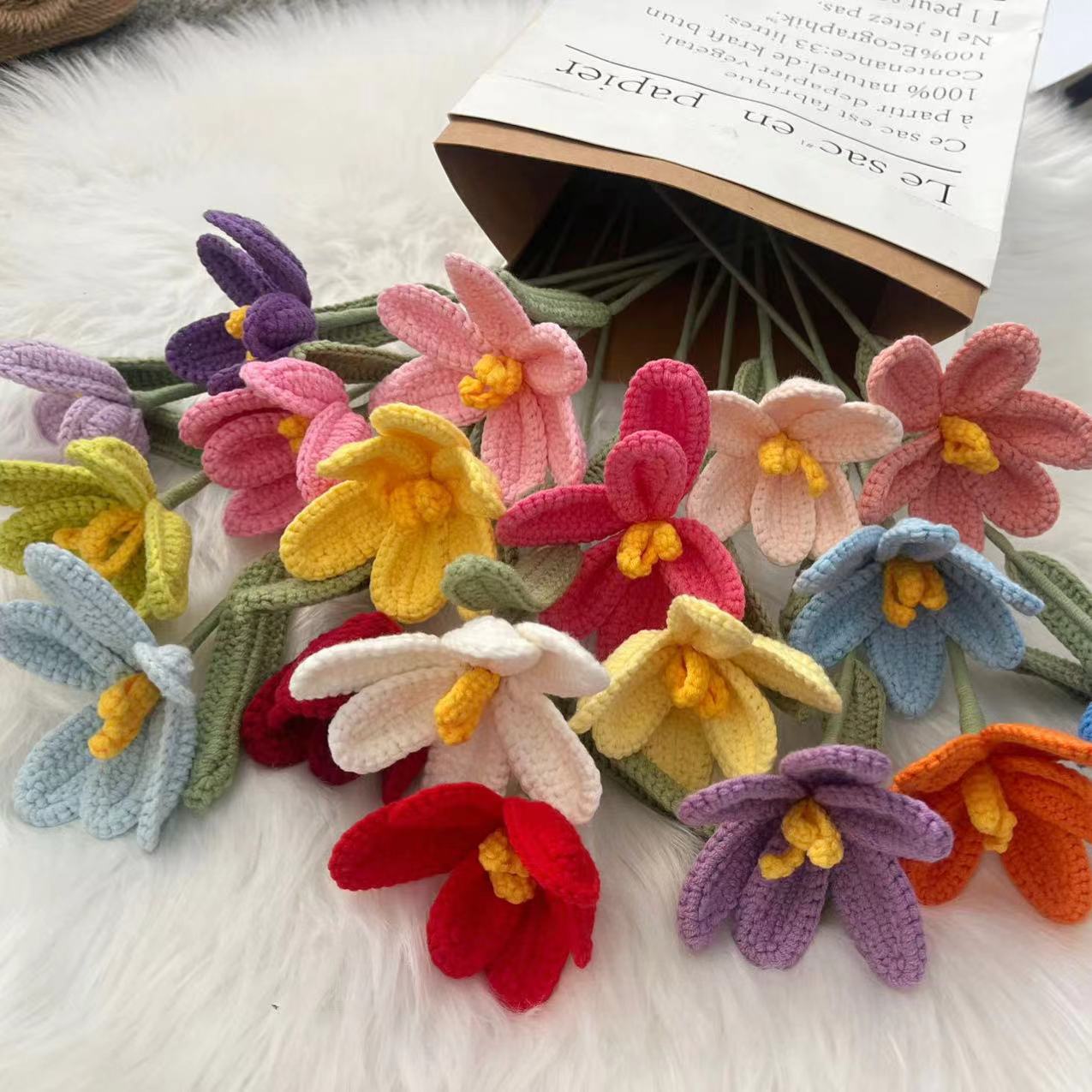 Tulip Soft & Timeless Floral Charm